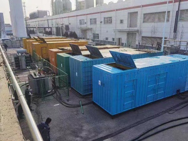 凌河380V和690V电压的电缆线相同吗?