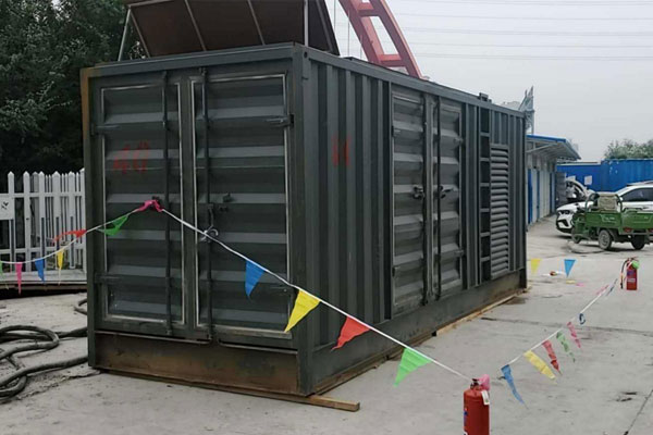 凌河发电机租赁空气滤清器多久更换一次？